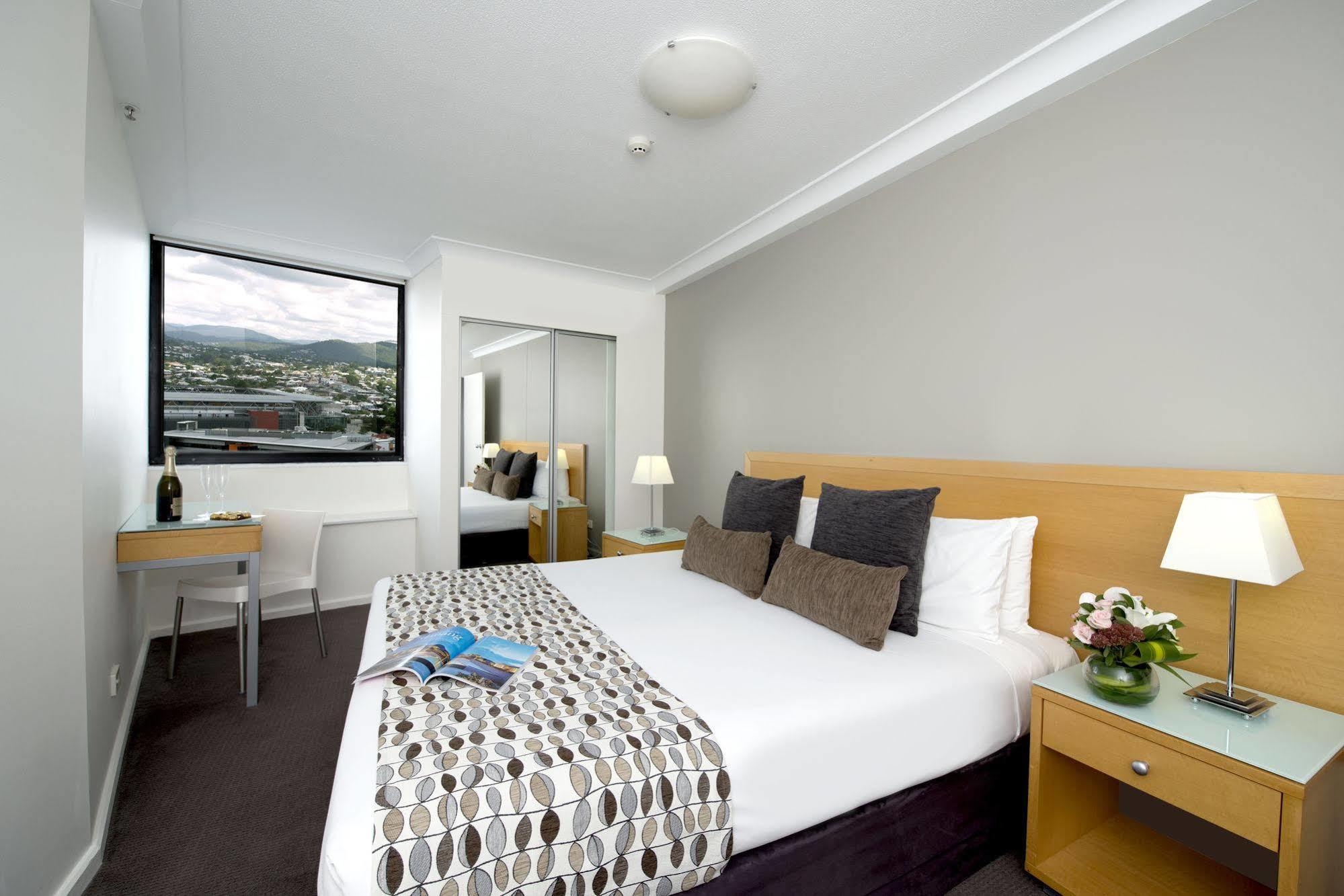 Park Regis North Quay Aparthotel Brisbane Bagian luar foto